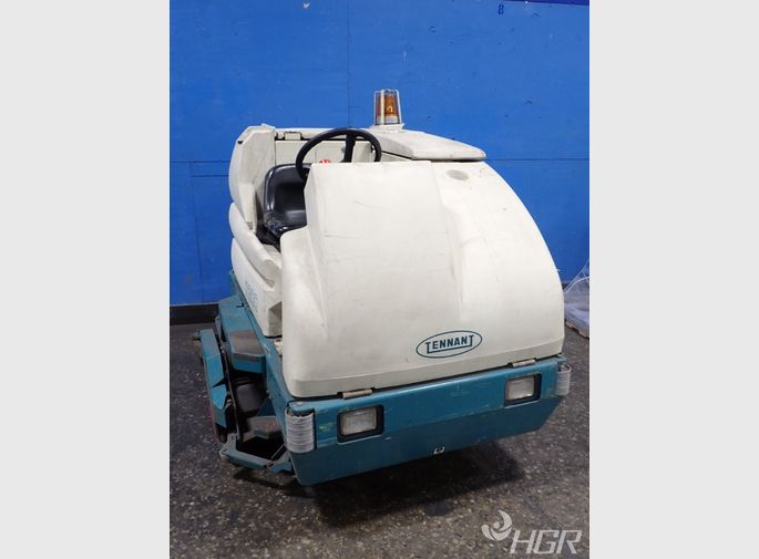 Tennant Floor Scrubber