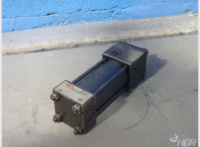 Eaton Hrydraulics Inc  Hydraulic Cylinder