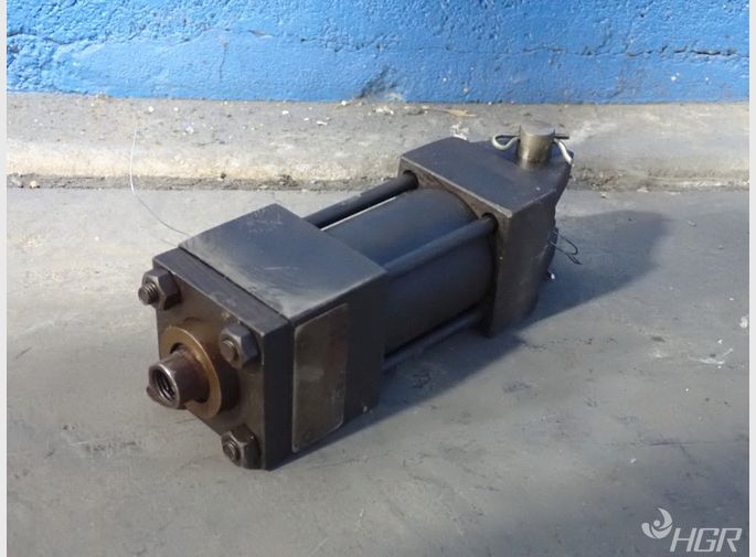 Eaton Hrydraulics Inc  Hydraulic Cylinder