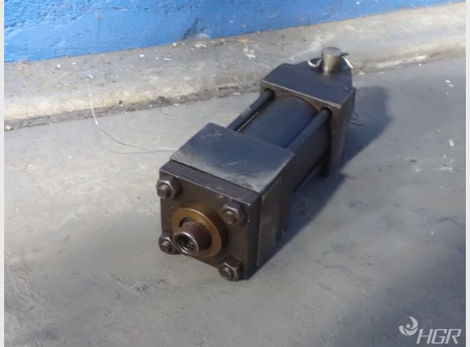 Eaton Hrydraulics Inc  Hydraulic Cylinder