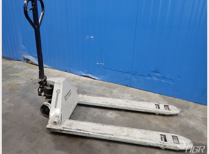Strongway Pallet Jack