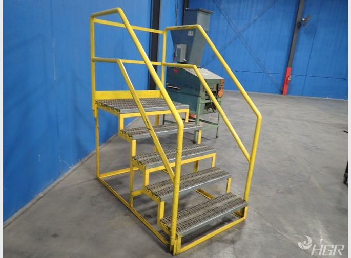  Metal Staircase Wplatform