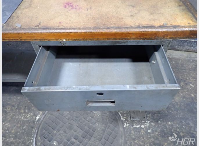  Work Bench
