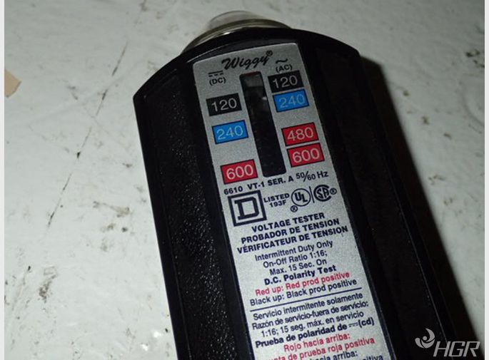 Wiggysquare D Voltage Tester