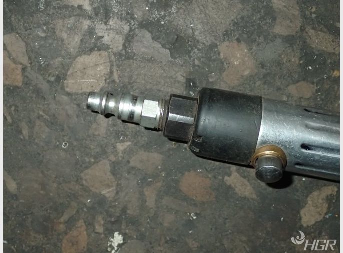  Pneumatic Screwdriver