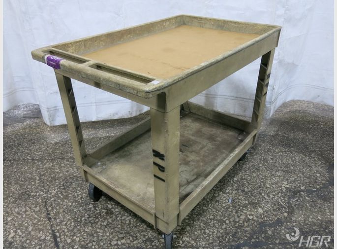 Rubbermaid  Cart