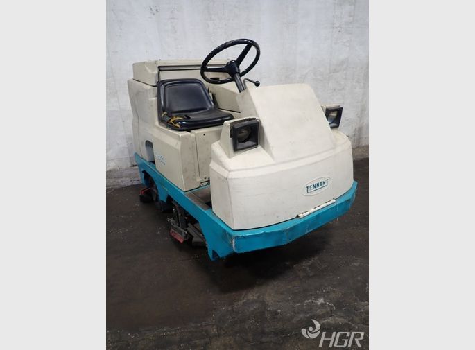 Tennant Floor Scrubber