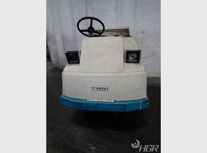 Tennant Floor Scrubber