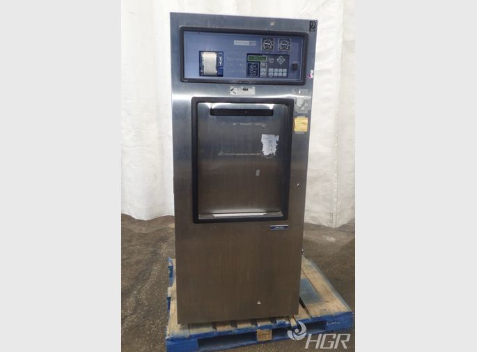 Getinge Castle Vacuum Steam Sterilizer