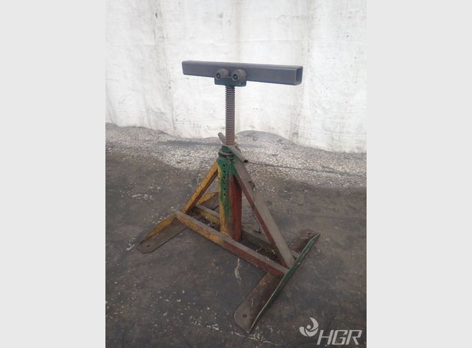  Adjustable Stand