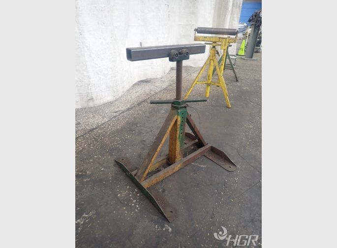  Adjustable Stand