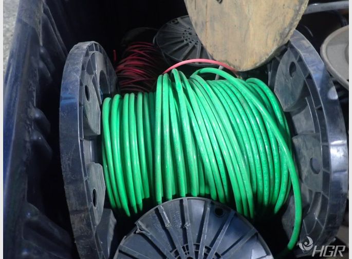  Cables