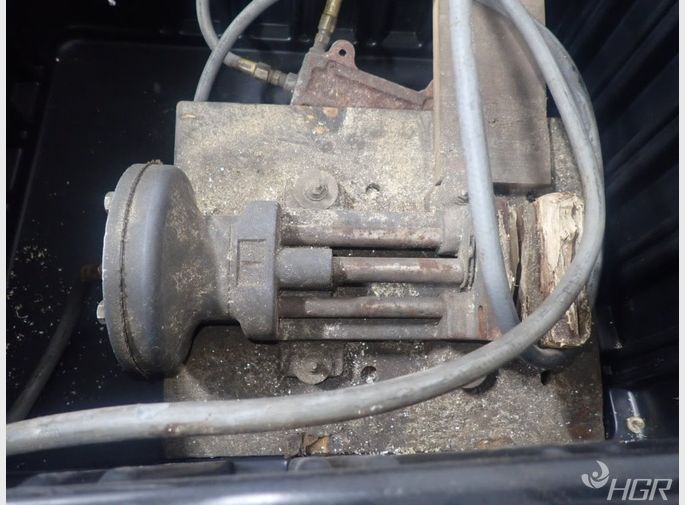  Pneumatic Vise