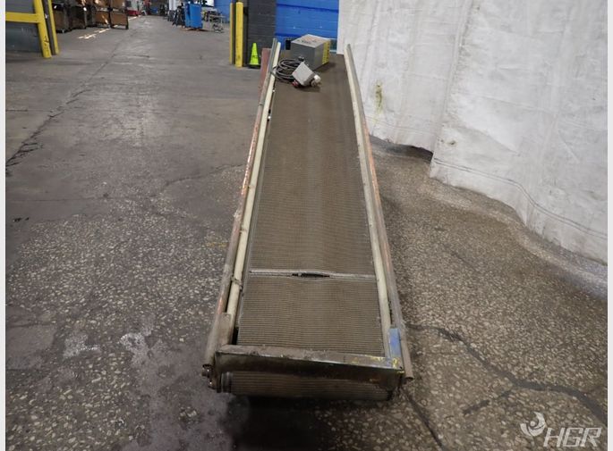 Hytrol Power Belt Incline Conveyor