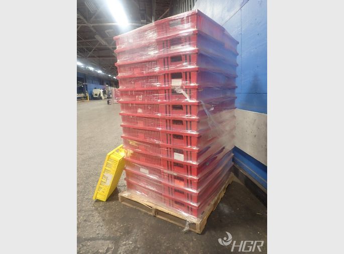  Plastic Bins