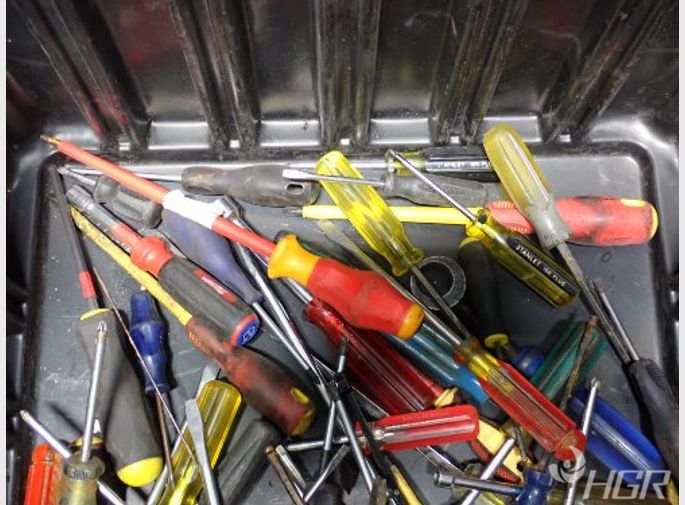  Screwdrivers