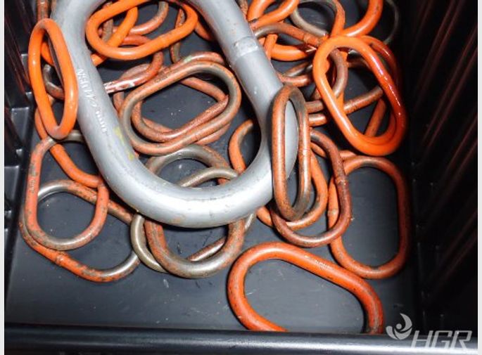  Hoist Rings