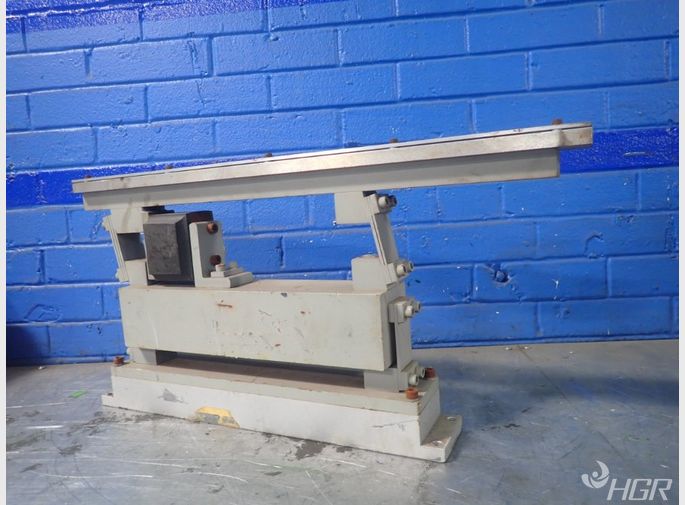  Vibratory Feeder