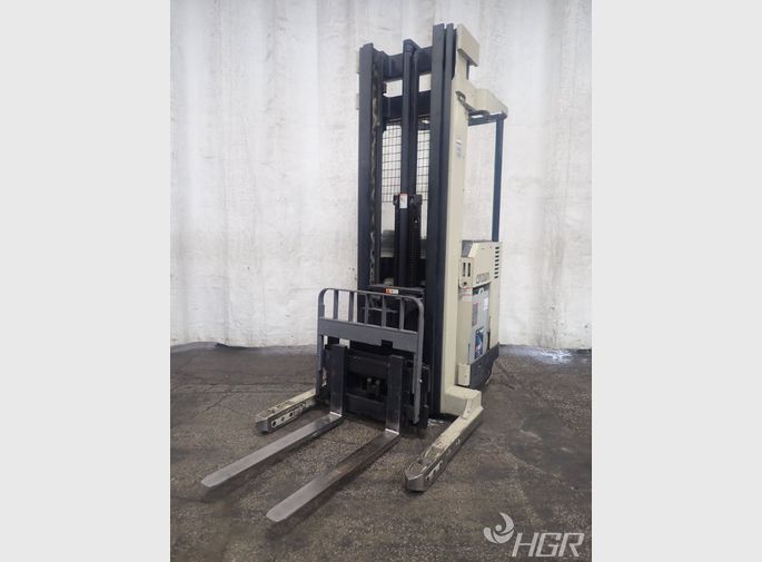 Crown Crown Rd352030 Electric Reach Lift