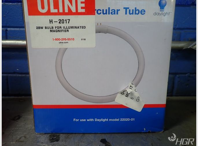 Uline Illuminated Magnifier Bilb