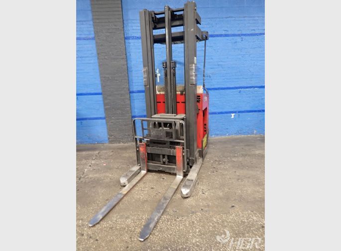 Raymond Raymond Easi Electric Straddle Lift