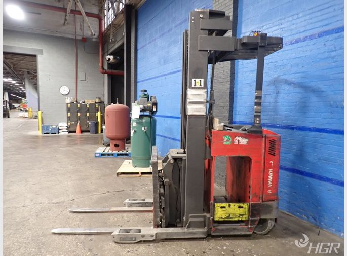 Raymond Raymond Easi Electric Straddle Lift