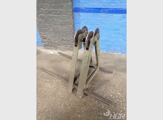  Roller Stand