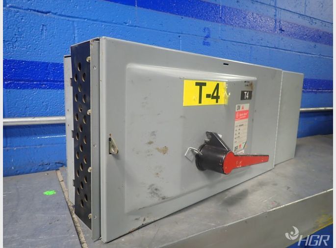 General Electric Bus Plug
