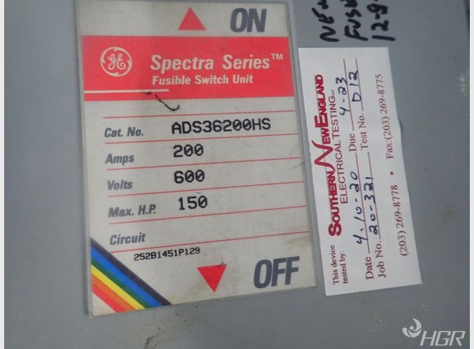 General Electric Bus Plug