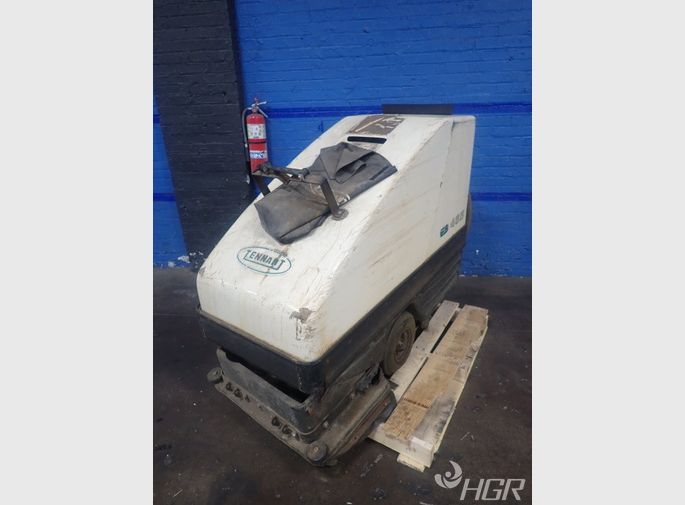 Tennant Floor Scrubber