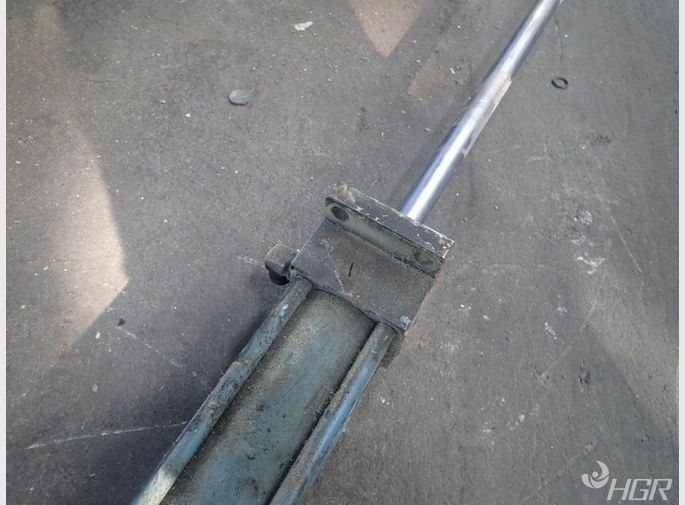  Cylinder