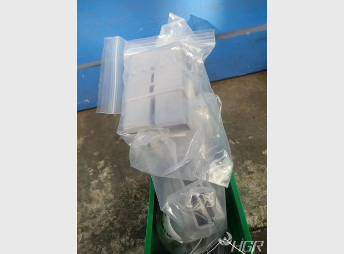 App 2 Pole Connectors