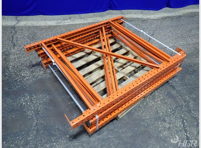  Uprights