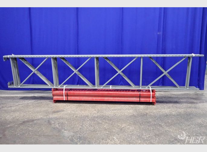  Pallet Racking Lot