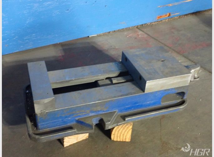  8 Machine Vise
