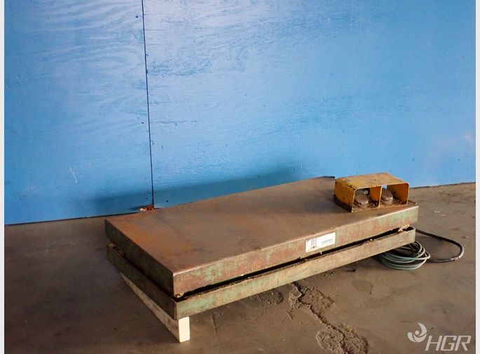 Viking Engineering  Development Inc Electric Lift Table