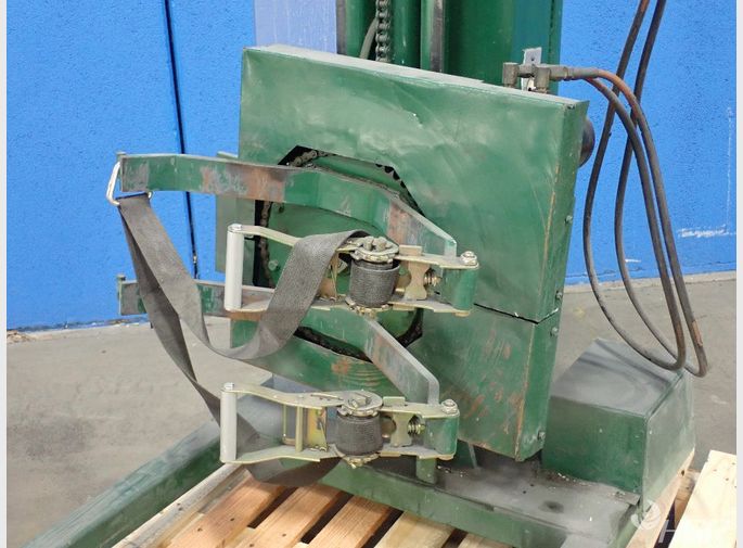 Valley Craft Drum Straddle Lift