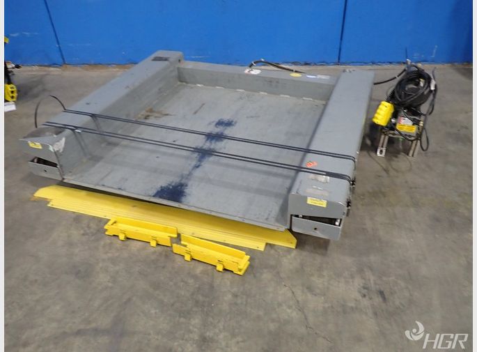 Southworth Lift Table