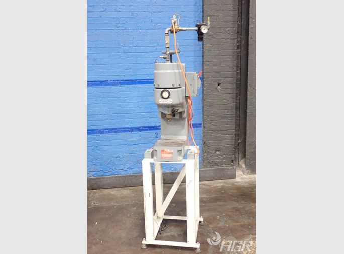 Famco Air Press