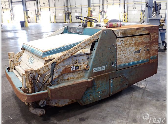 Used Tennant Power Sweeper | HGR*24 Used Tennant Power Sweeper | HGR*24