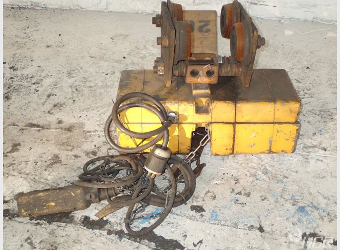 Acco Wright Way Electric Chain Hoist