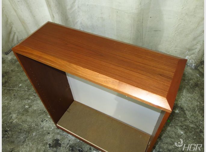  Shelf Unit