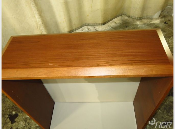  Shelf Unit
