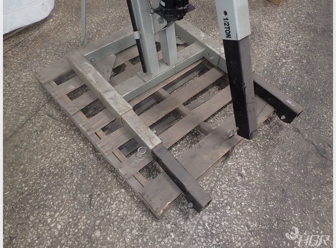 Larin Engine Hoist