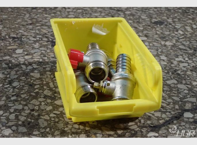  Valves