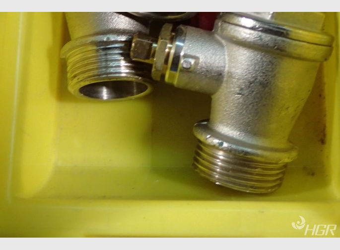  Valves