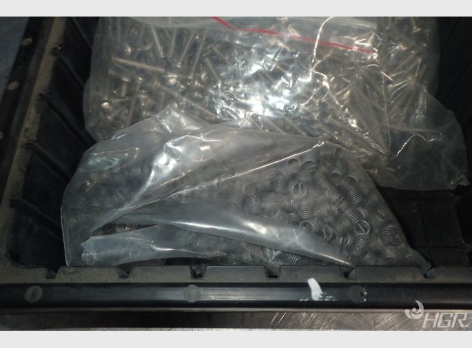  Screws Springs
