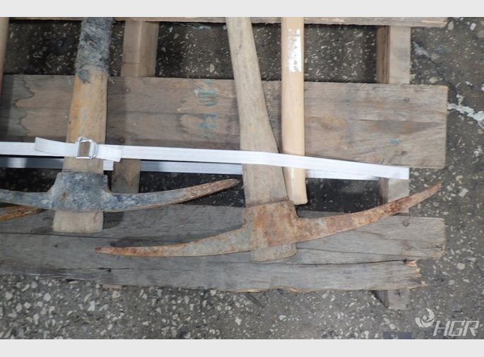  Pick Axes