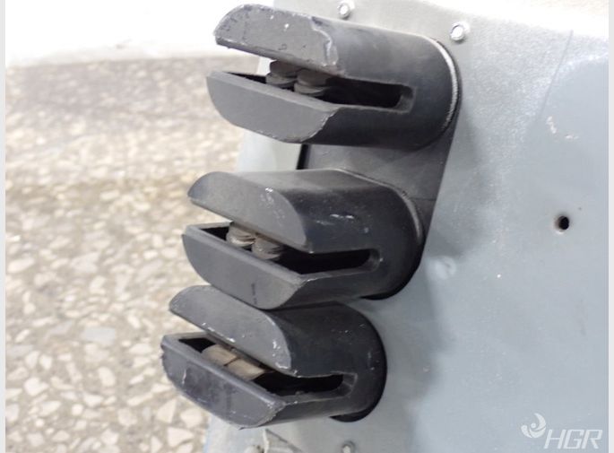  Bus Plug