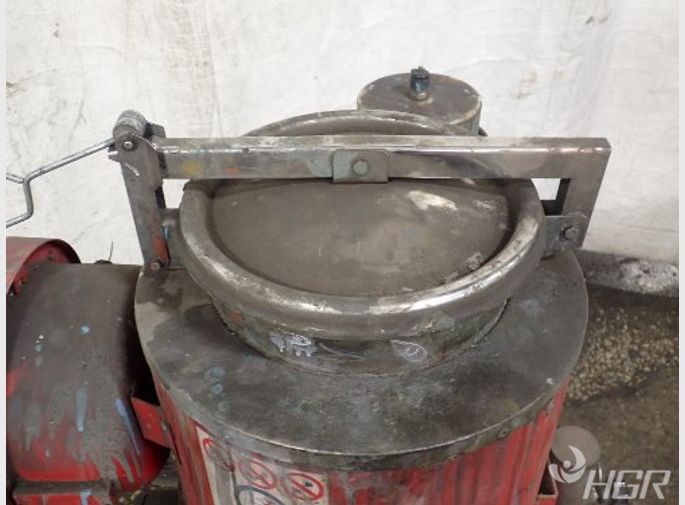 Omega Recycling Solvent Recycling System